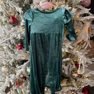 Cat & Jack Green Velvet Kids Bodysuit